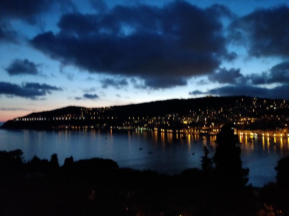 דירות Vintage Flat Overlooking Villefranche Bay מראה חיצוני תמונה
