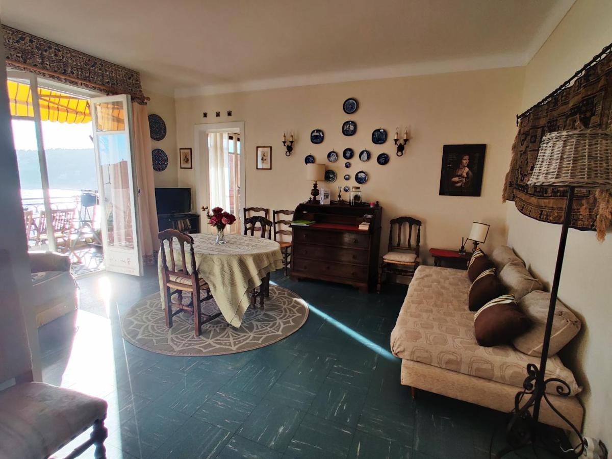 דירות Vintage Flat Overlooking Villefranche Bay מראה חיצוני תמונה