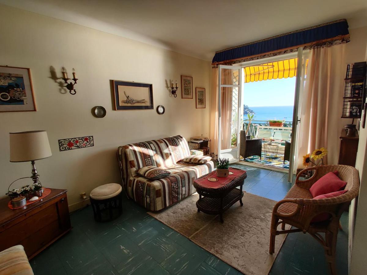 דירות Vintage Flat Overlooking Villefranche Bay מראה חיצוני תמונה
