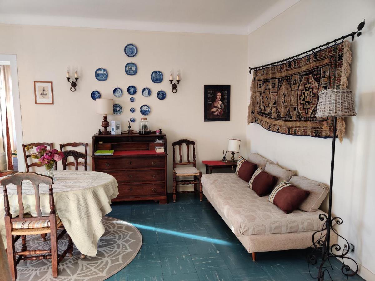 דירות Vintage Flat Overlooking Villefranche Bay מראה חיצוני תמונה